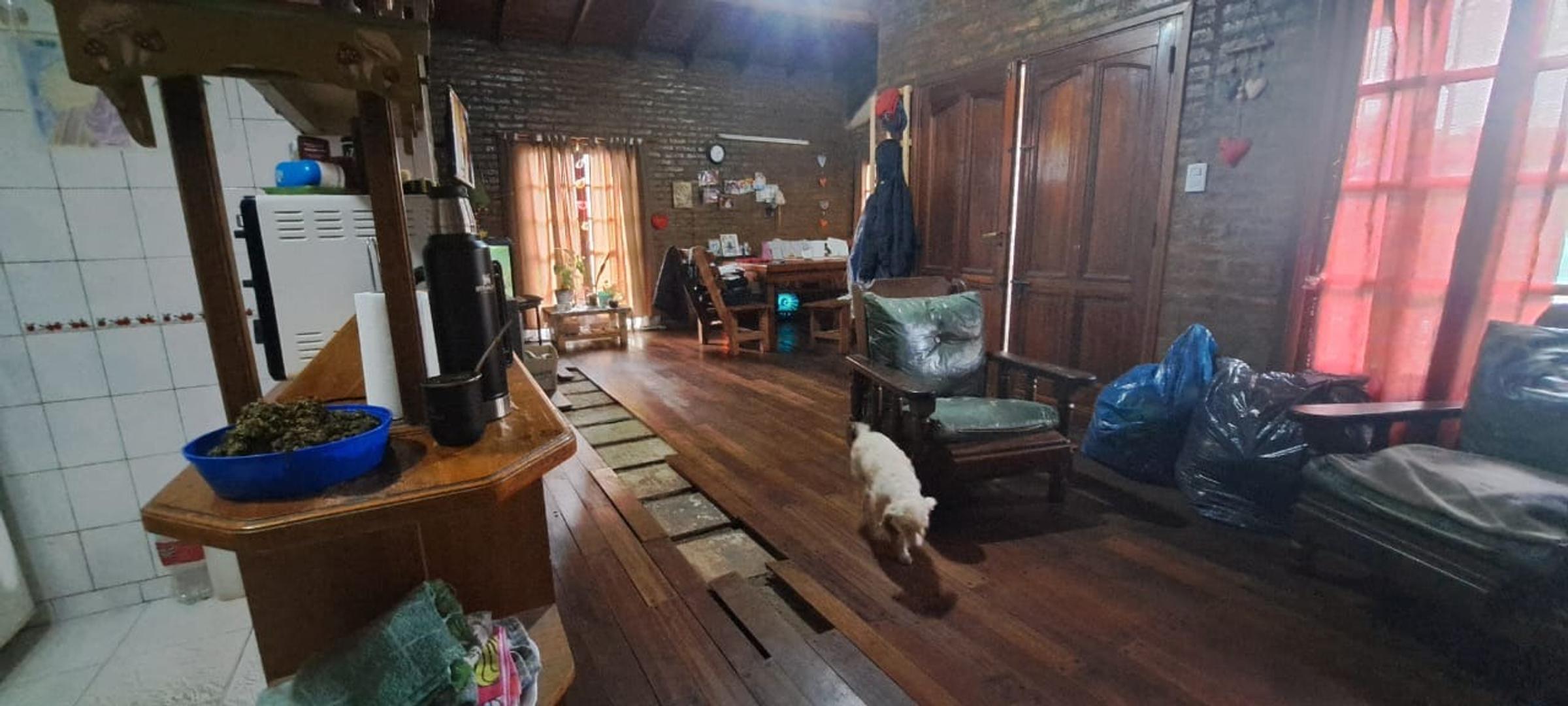 Casa 4 ambientes con 1 baño