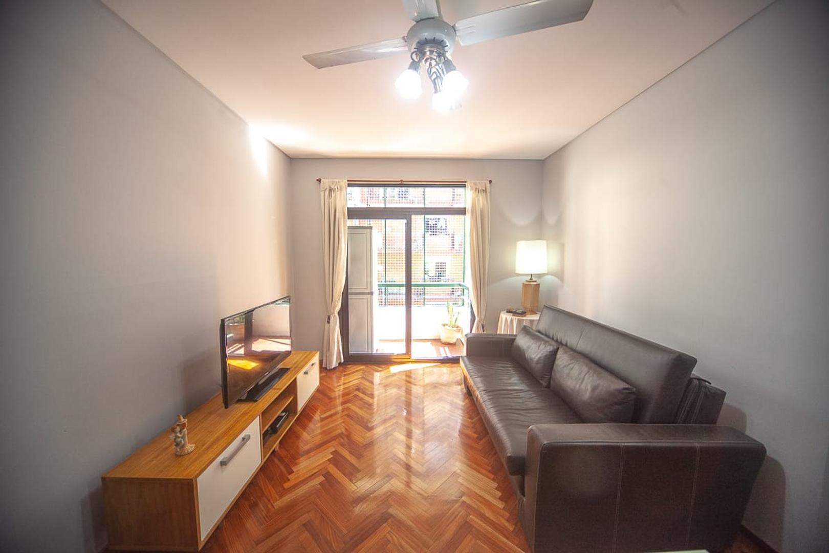 Quirno Costa 1200, Piso 4