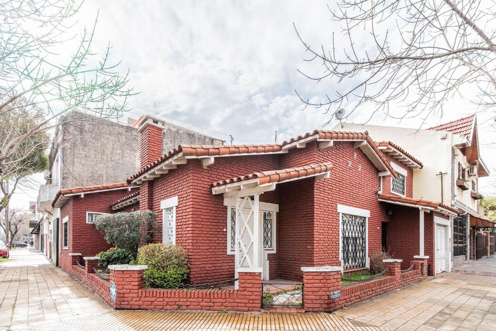 Casa 5 ambientes con 2 baños