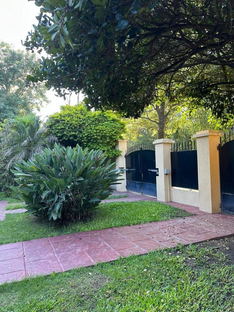 Casa 7 ambientes con 3 baños