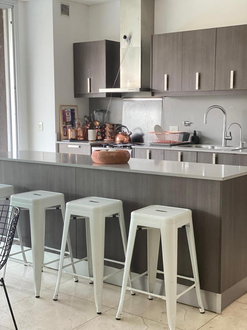 Departamento en Alquiler con 2 cocheras