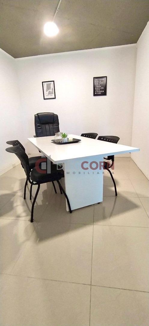 Oficina en Alquiler con 1 cochera