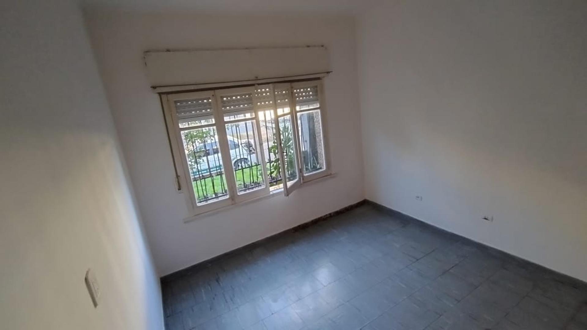 Depto Tipo Casa 3 ambientes con 2 baños