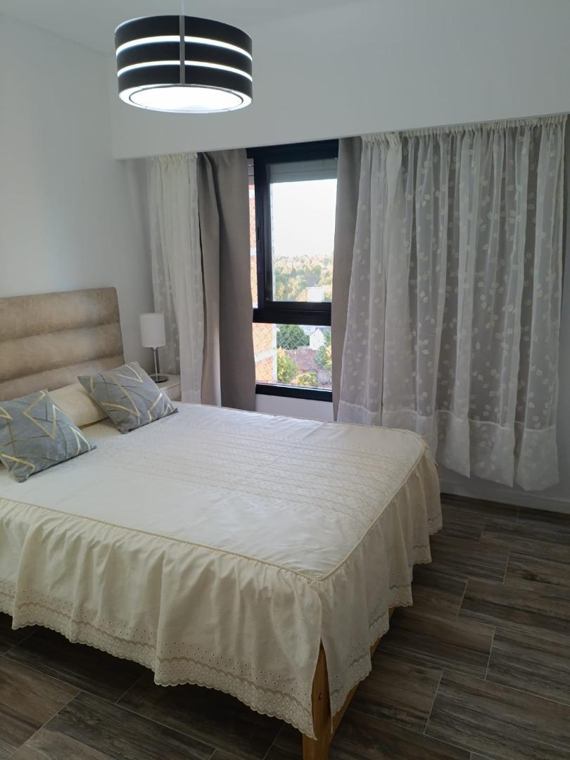 Departamento en Alquiler con 1 cocheras