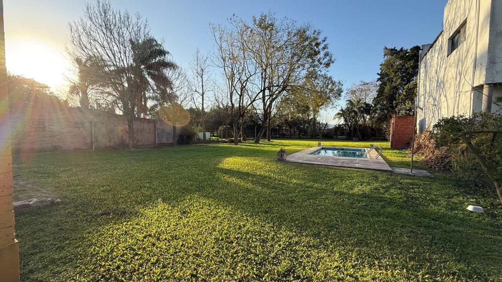 Casa en Venta con 1 cochera