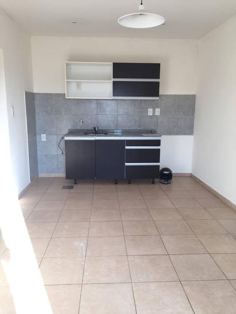 Liniers 838 , Piso 2