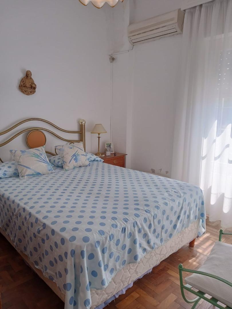 Depto Tipo Casa 5 ambientes con 2 baños