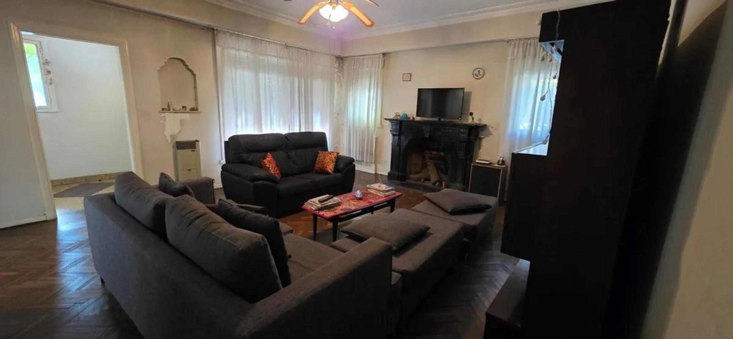 Casa en Venta con 1 cochera