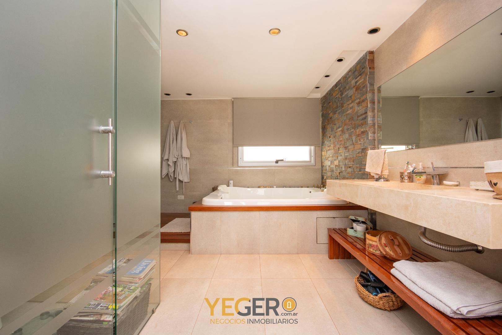 Departamento en Venta con 2 cocheras