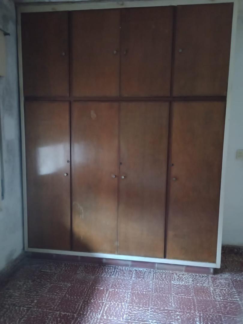 OPORTUNIDAD INVERSIÓN - AMPLIA CASA 3 DORM BARRIO LA MADRID