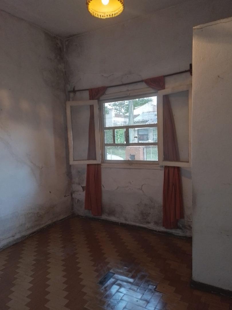 PH P.BAJA FRENTE TIPO CASA 3 DORMS Y JARDIN, A REFACCIONAR 