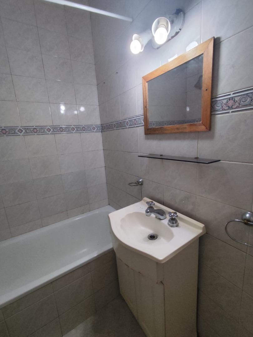 Departamento en Alquiler en Ramos Mejia, $ 450.000