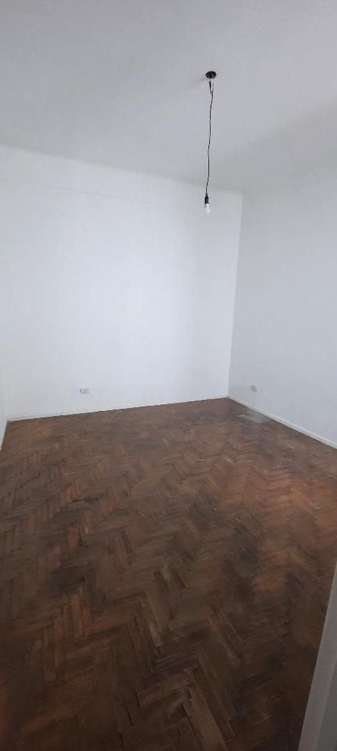 Depto Tipo Casa en Alquiler 50 años