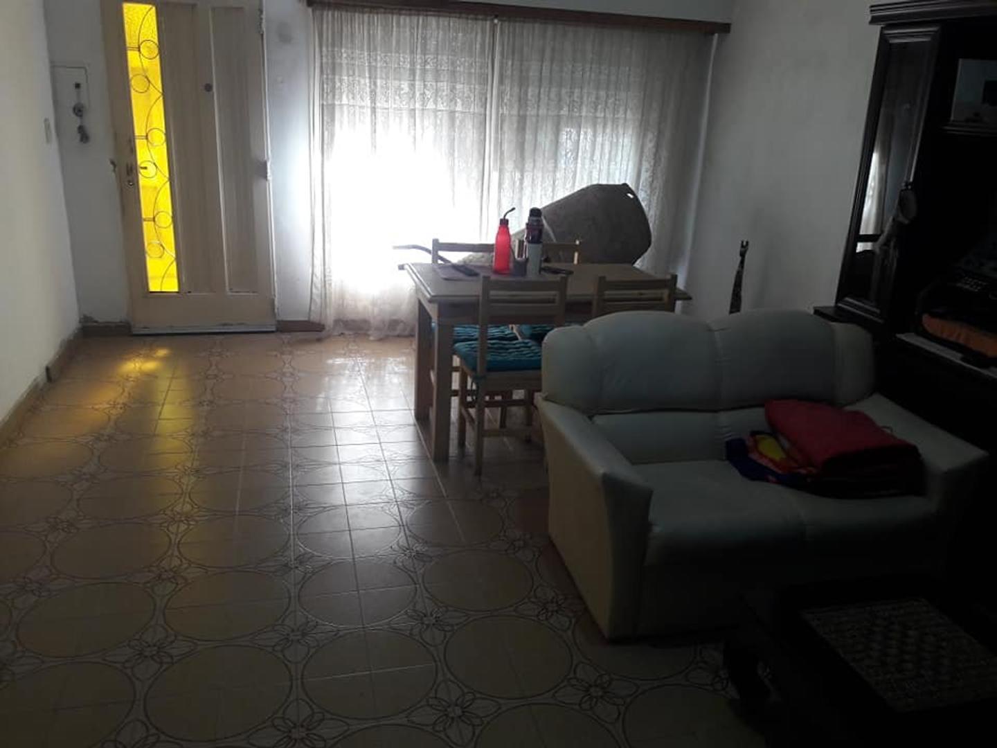 CASA FRENTE A LA RUTA 40 EX 200