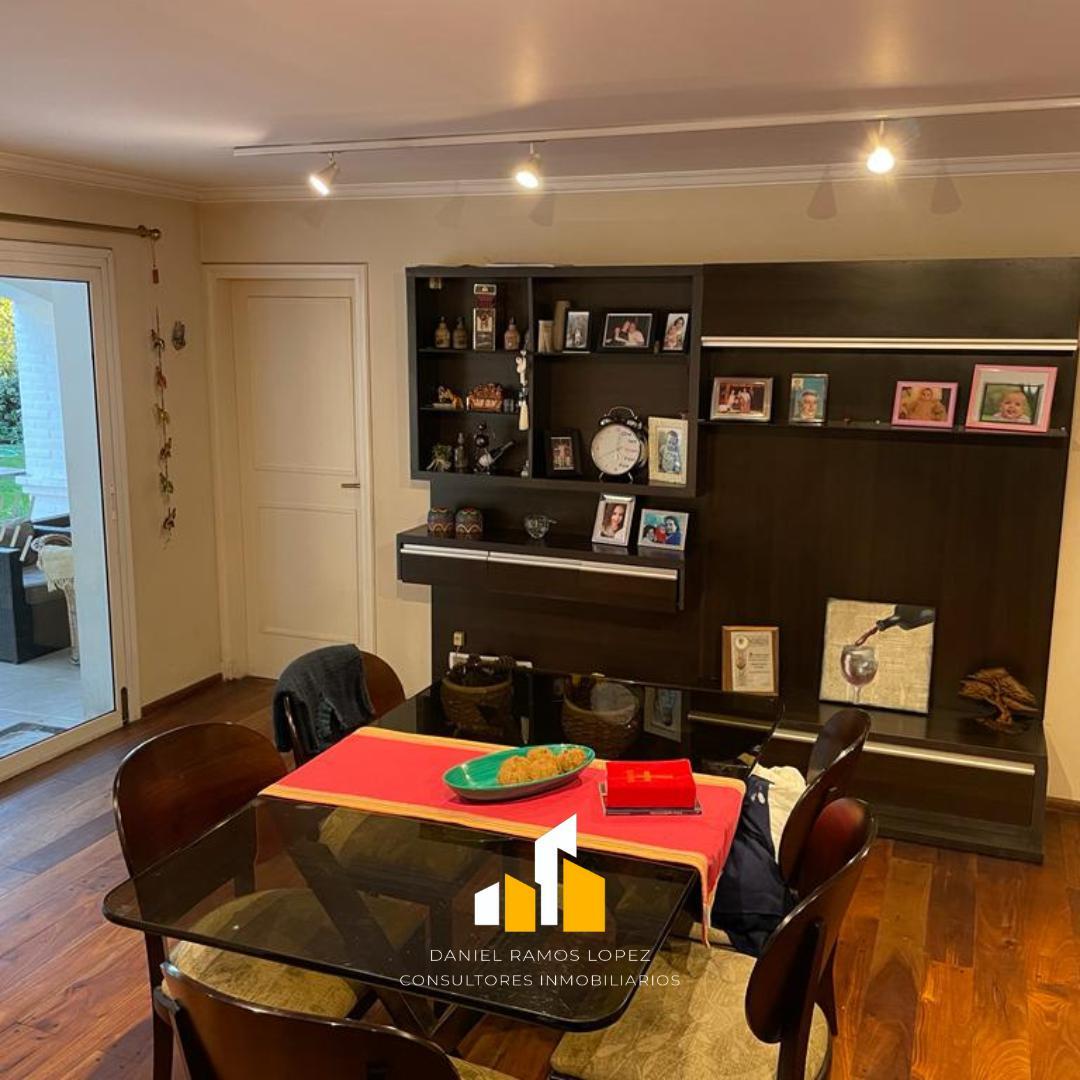 Casa 12 ambientes con 3 baños