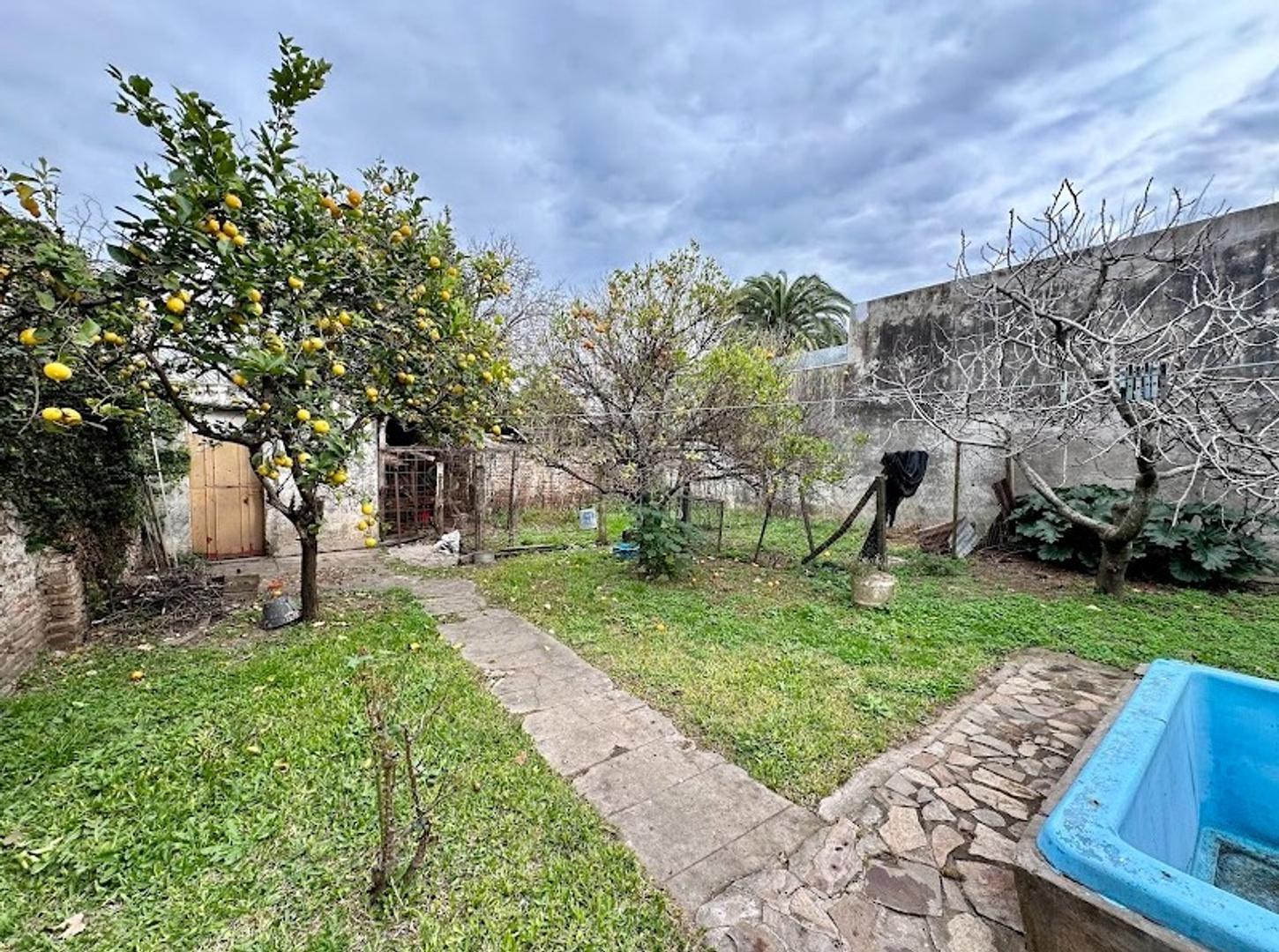 Casa 3 ambientes con 2 baños