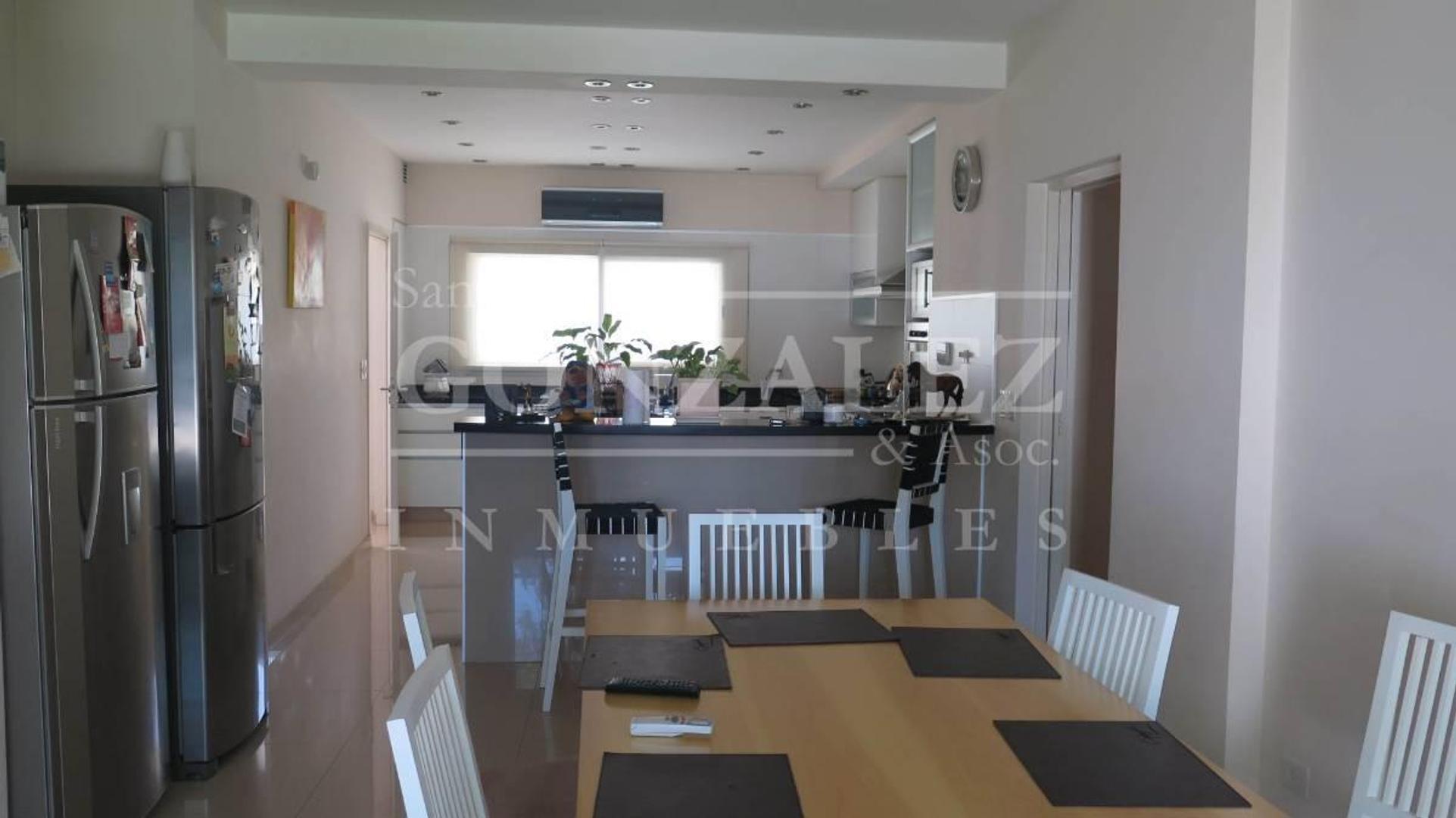 Casa en Venta en Barrio Parque Leloir, USD 600.000