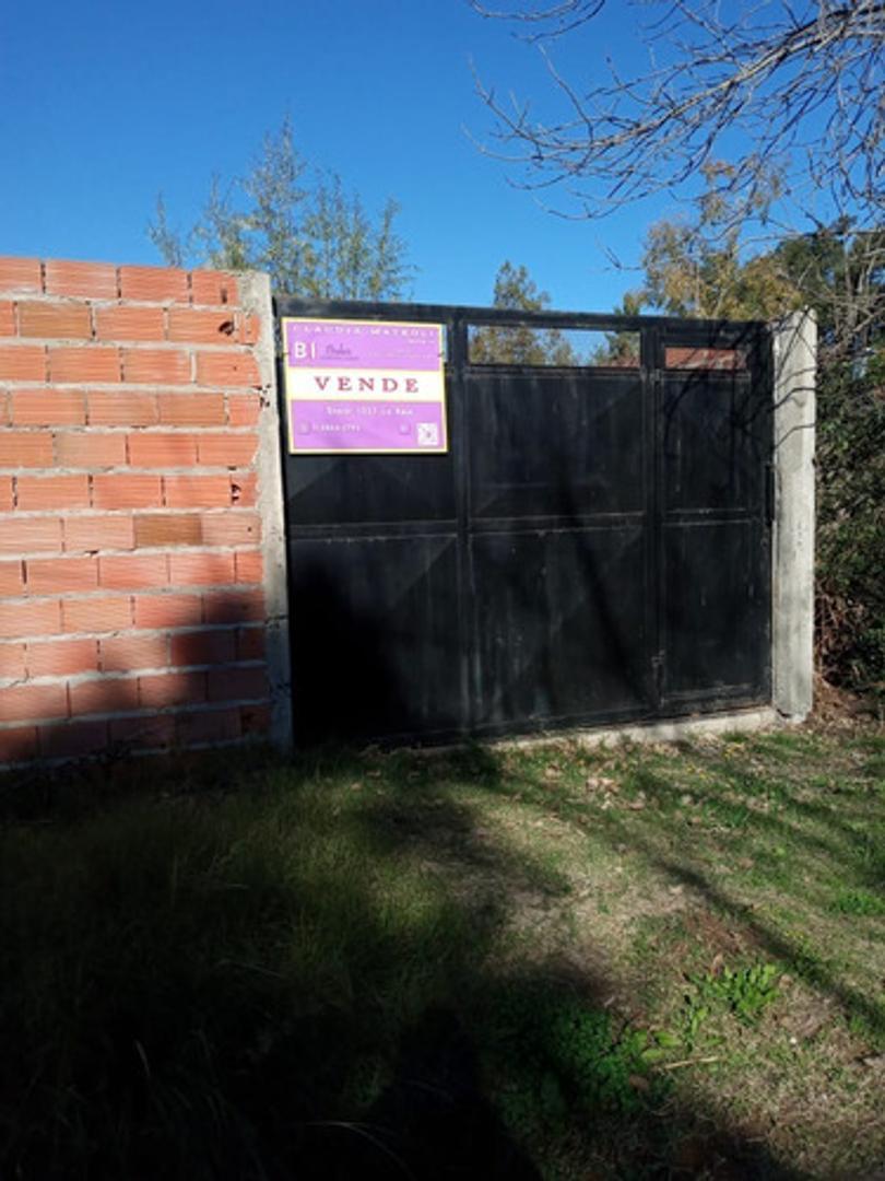 Lote 200m2 Con Construccion A Terminar