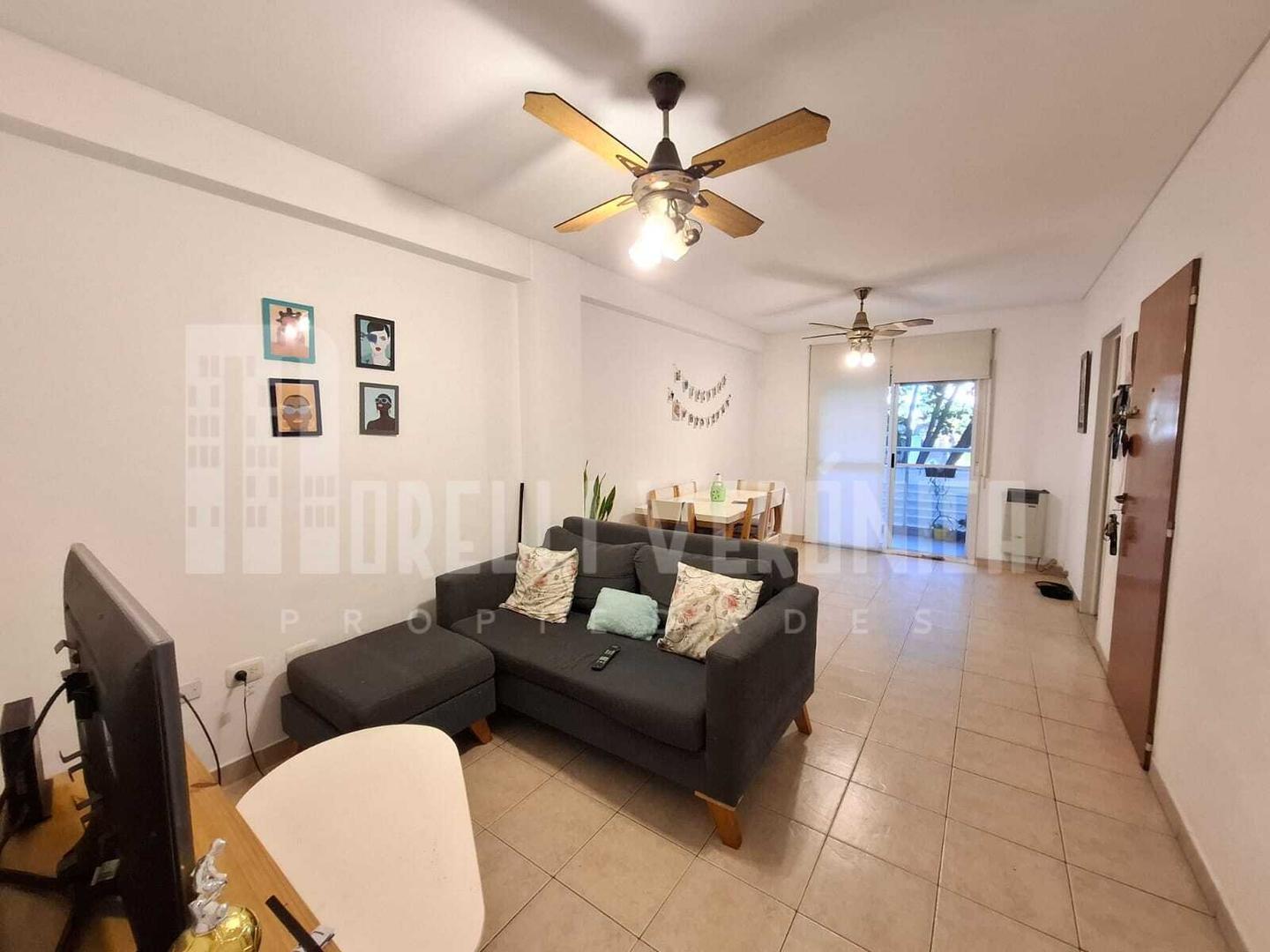 Lavalle 2445 , Piso 2