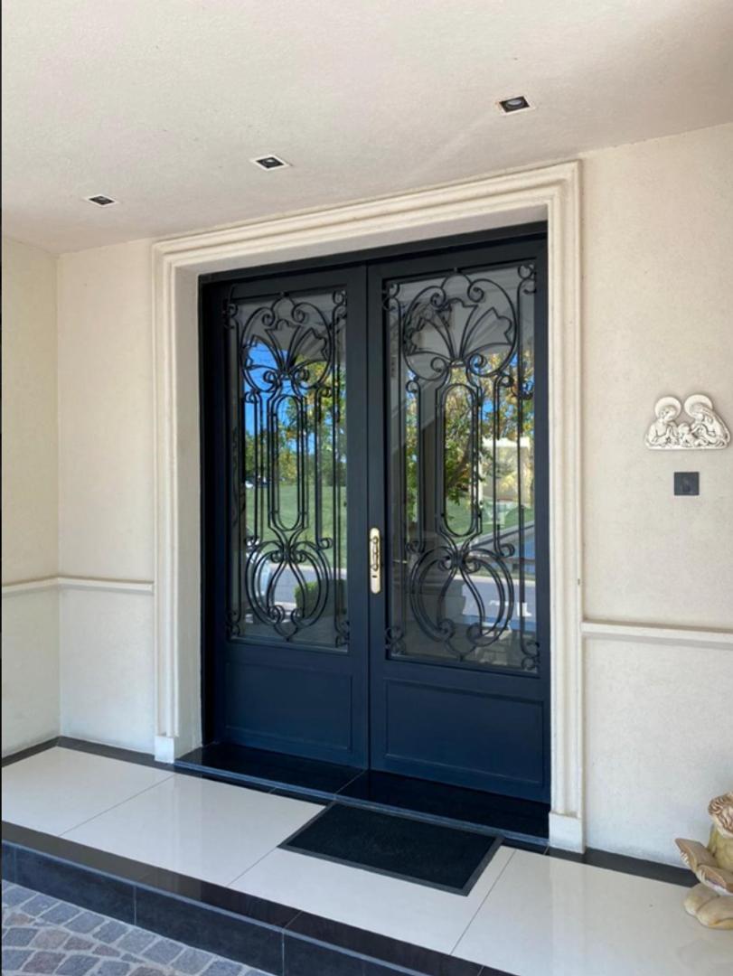 Casa 4 ambientes con 4 baños