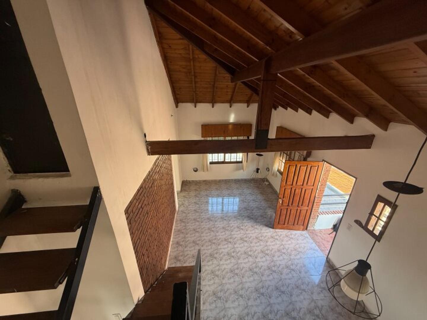 Depto Tipo Casa 3 ambientes con 1 baño