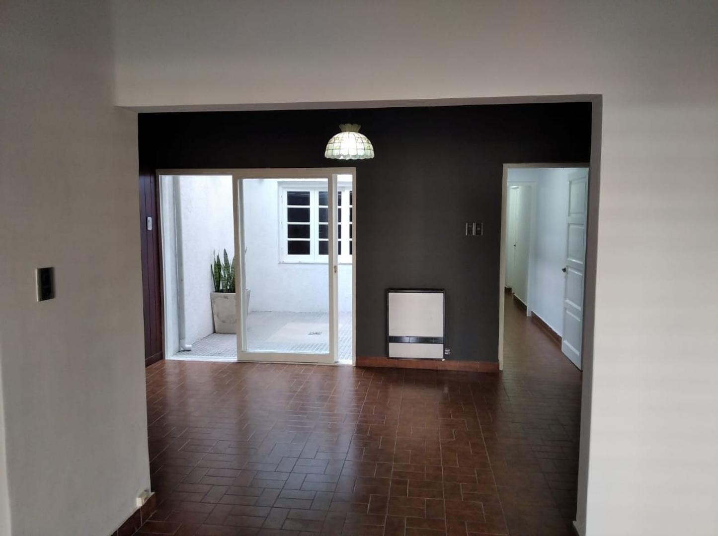 Casa sobre Bv Juan B Justo