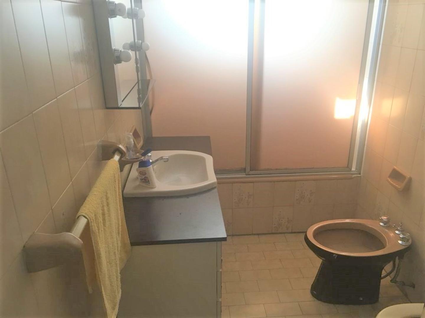 Departamento 6 ambientes con 5 baños