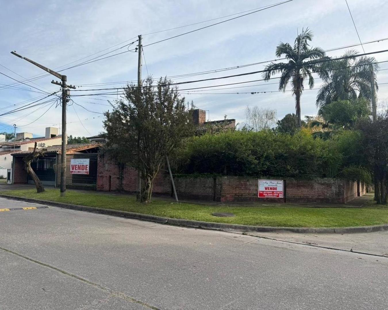 PROPIEDAD EN VENTA - CRISOSTOMO 4417 ESQ FARIAS - ALT AV MATE DE LUNA 4400