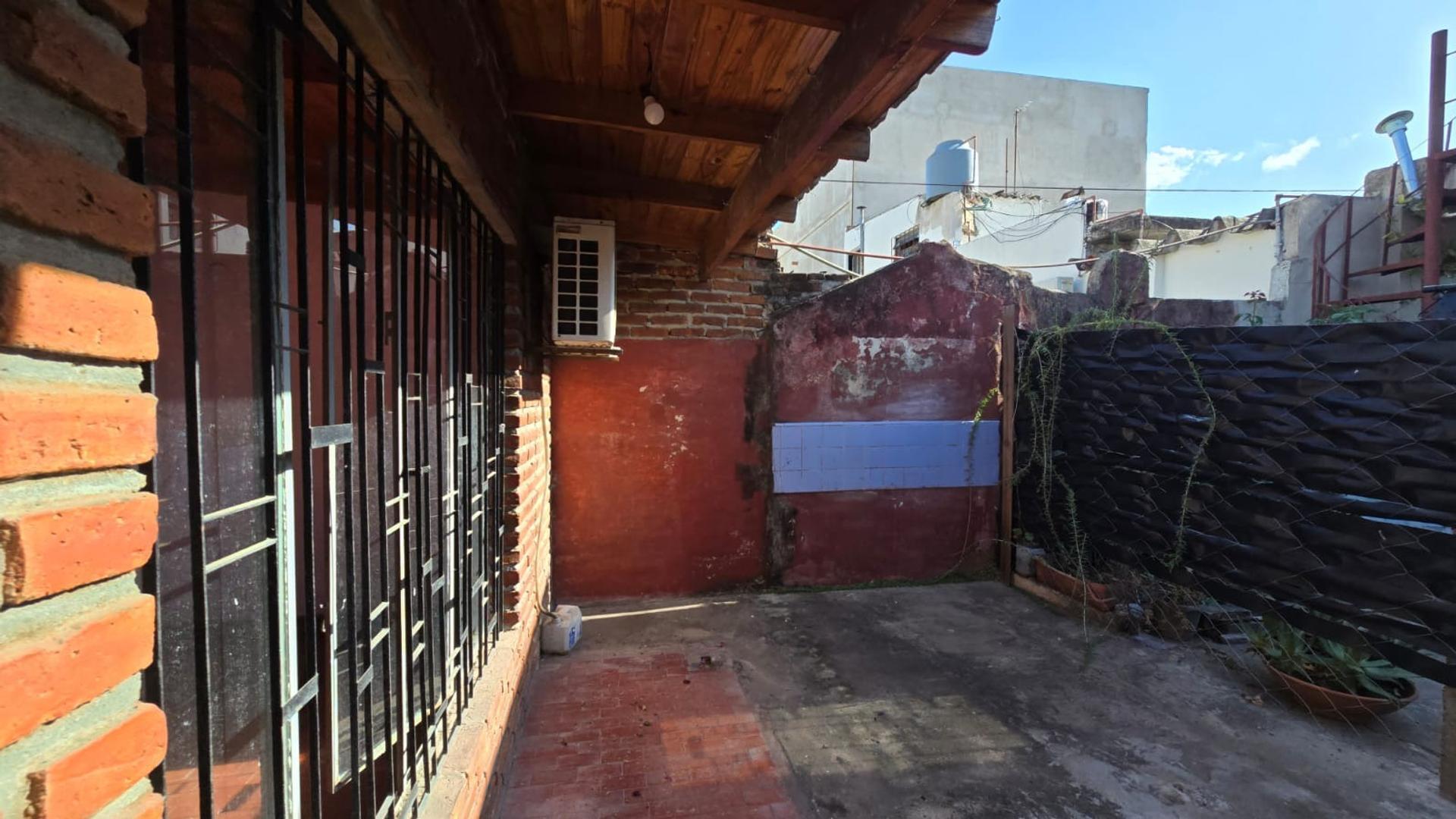 Casa PH aIquiler 2 ambientes Ituzaingo Norte