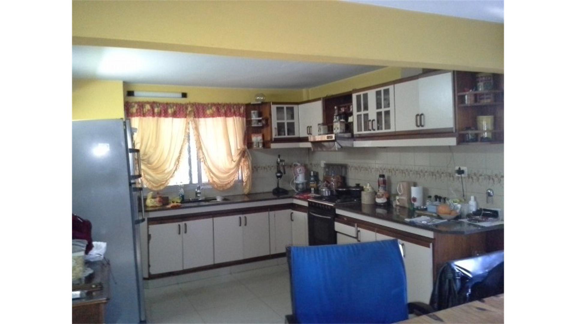 Casa en Venta en Temperley, USD 170.000