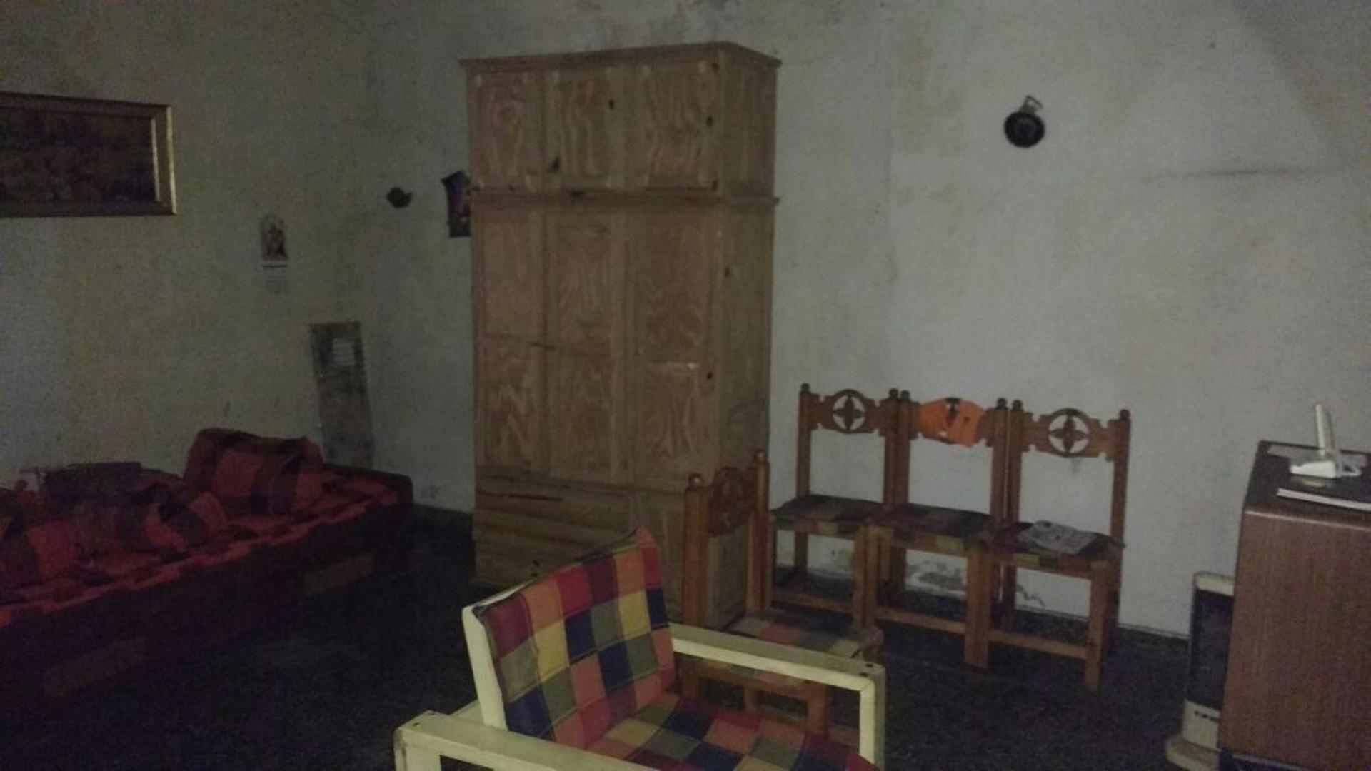 Casa 2 ambientes con 1 baño