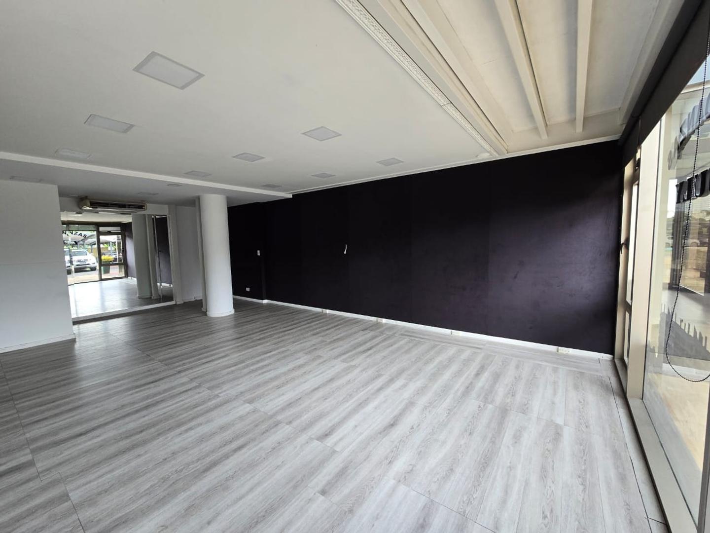 Amplio Local Comercial