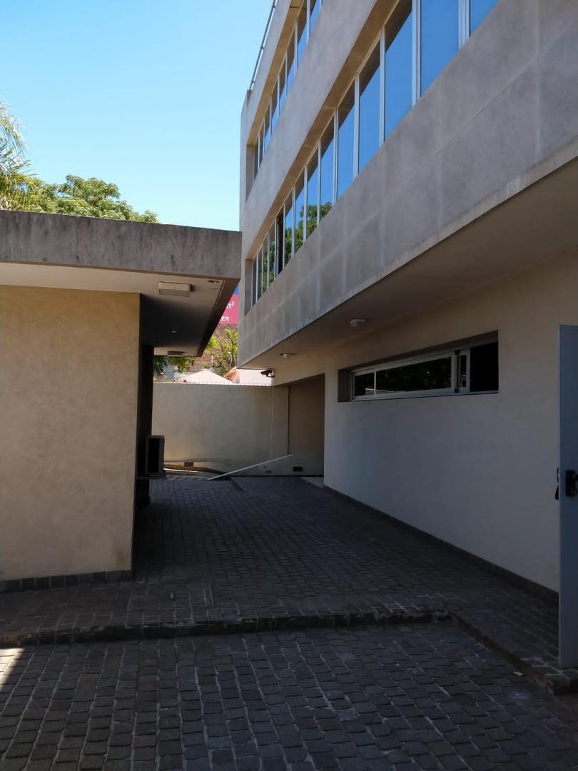 Oficina en Venta en Olivos Uzal / Panamericana, USD 2.800.000
