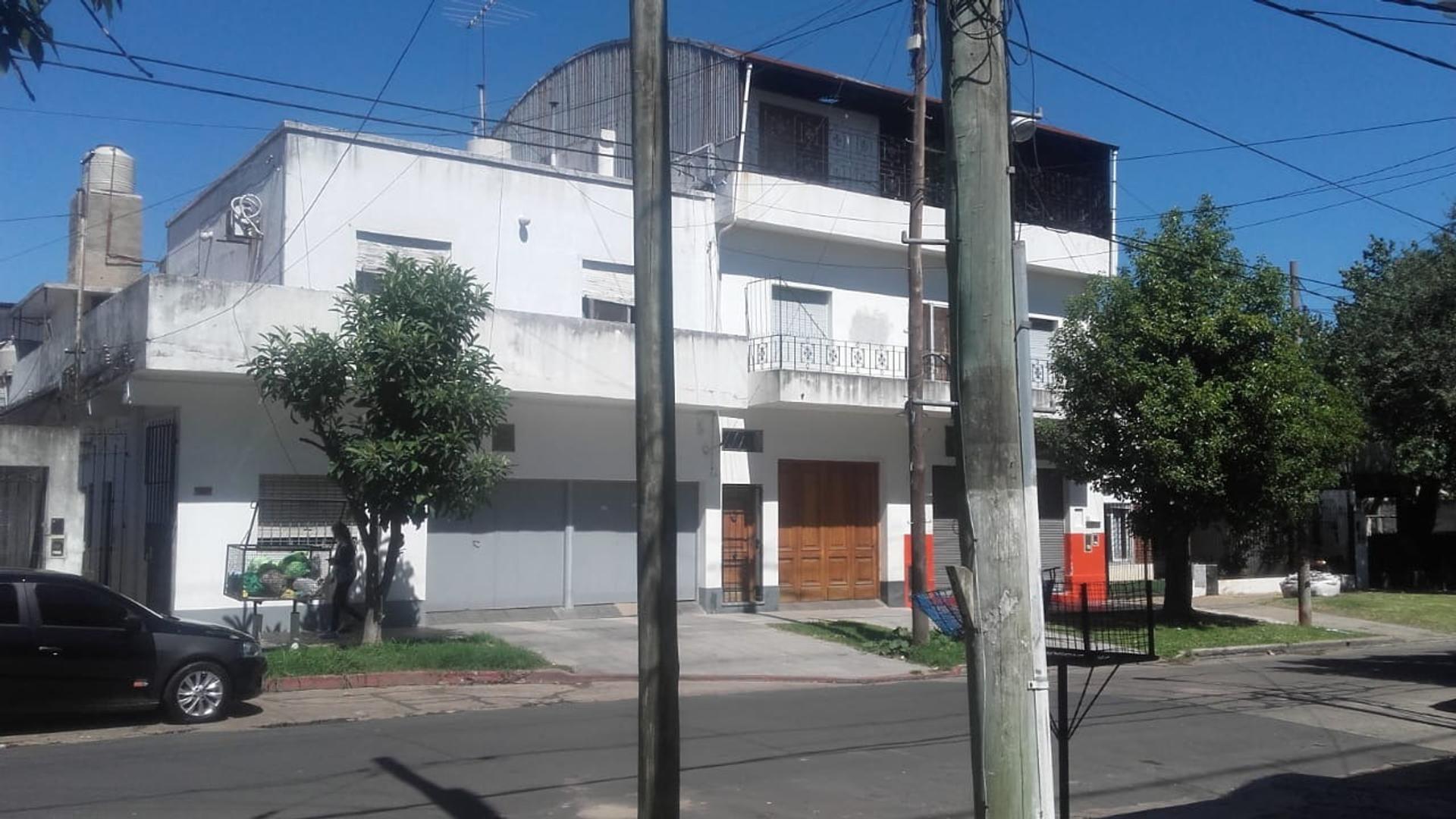 PH PLANTA ALTA 4 AMB CON DEPOSITO/ LOCAL