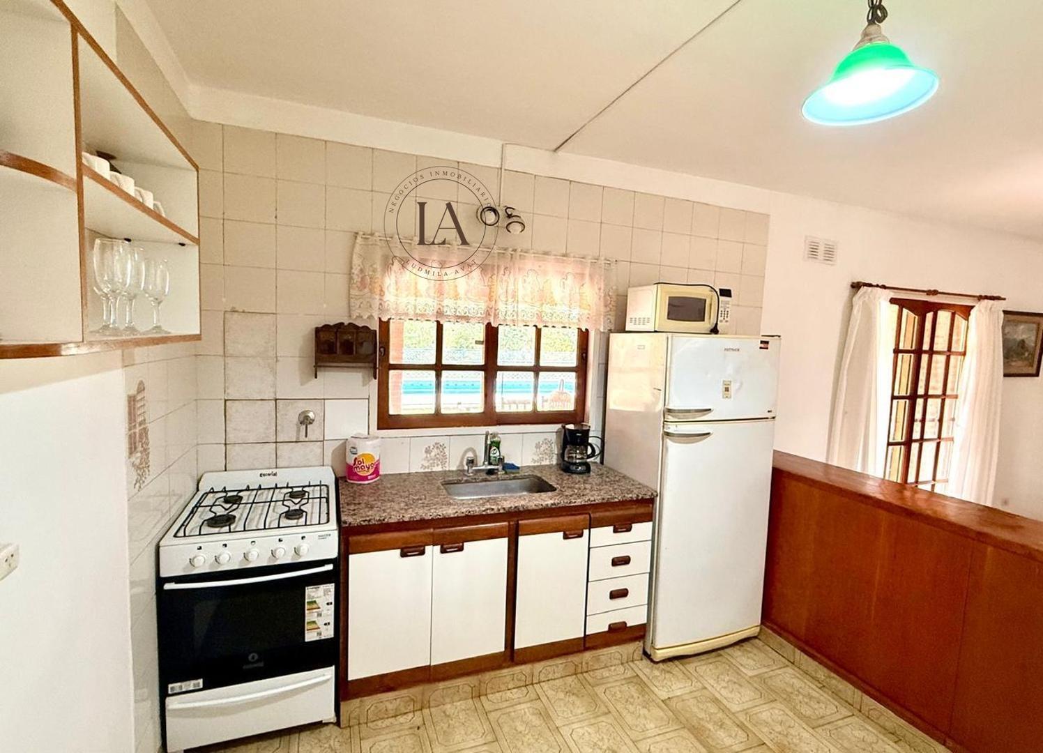 Casa en Alquiler con 6 cocheras