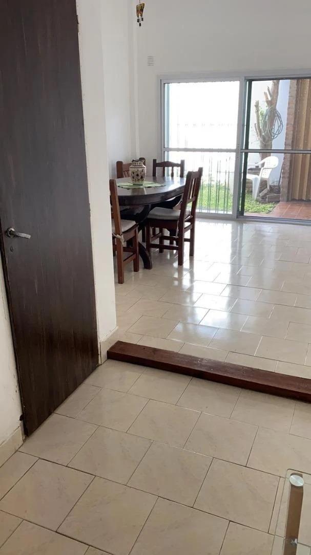 Depto Tipo Casa en Venta con 1 cocheras