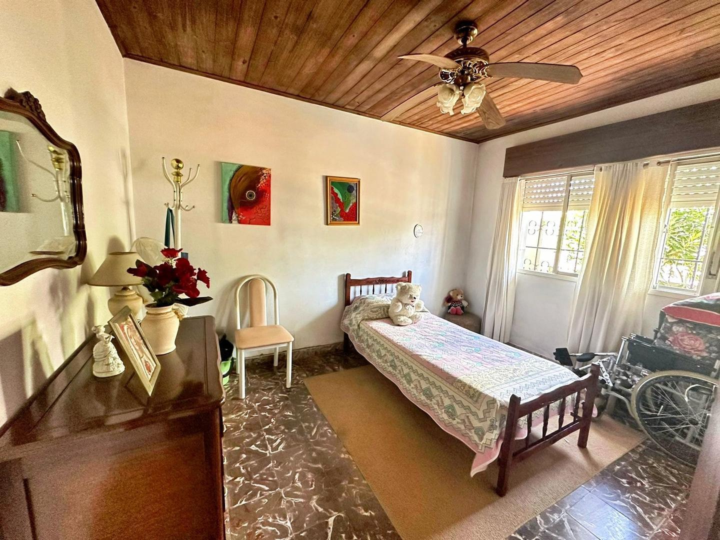 Monseñor Tavella 2055