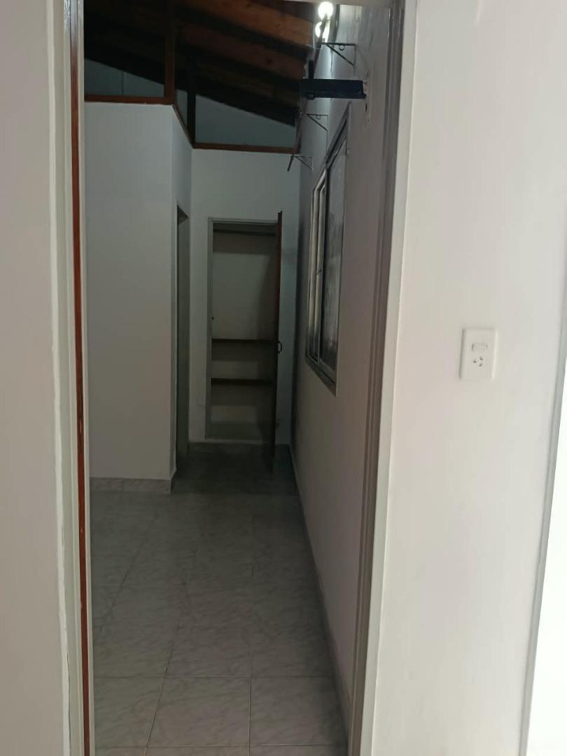 Departamento de 2amb y medio con patio y parrilla