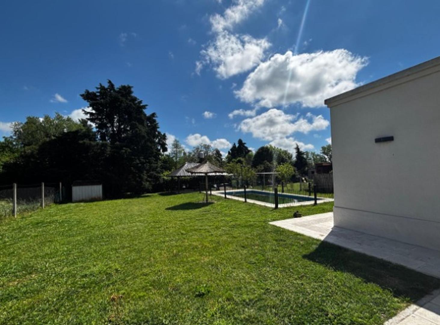 Casa 4 ambientes con 3 baños