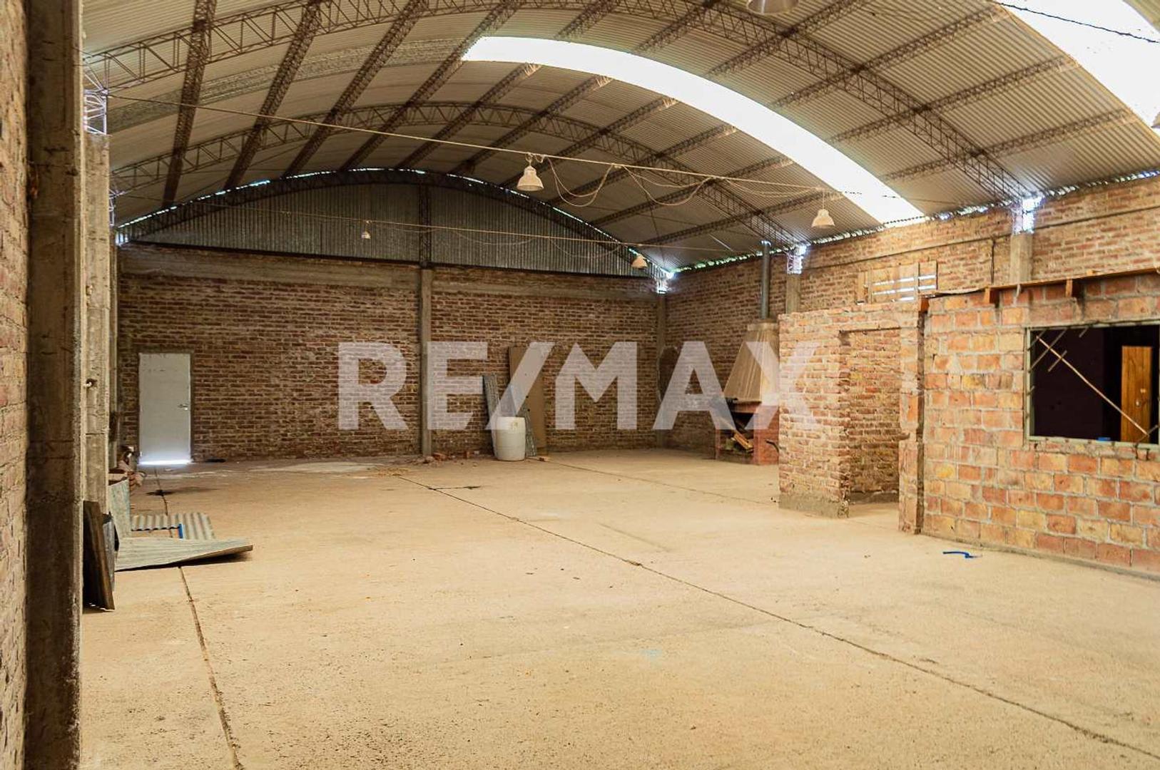 Galpon en Venta en Plottier, USD 138.000