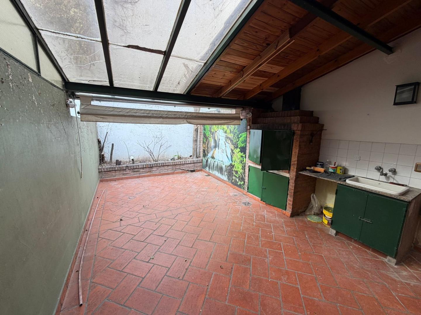 Casa en Alquiler con 1 cochera