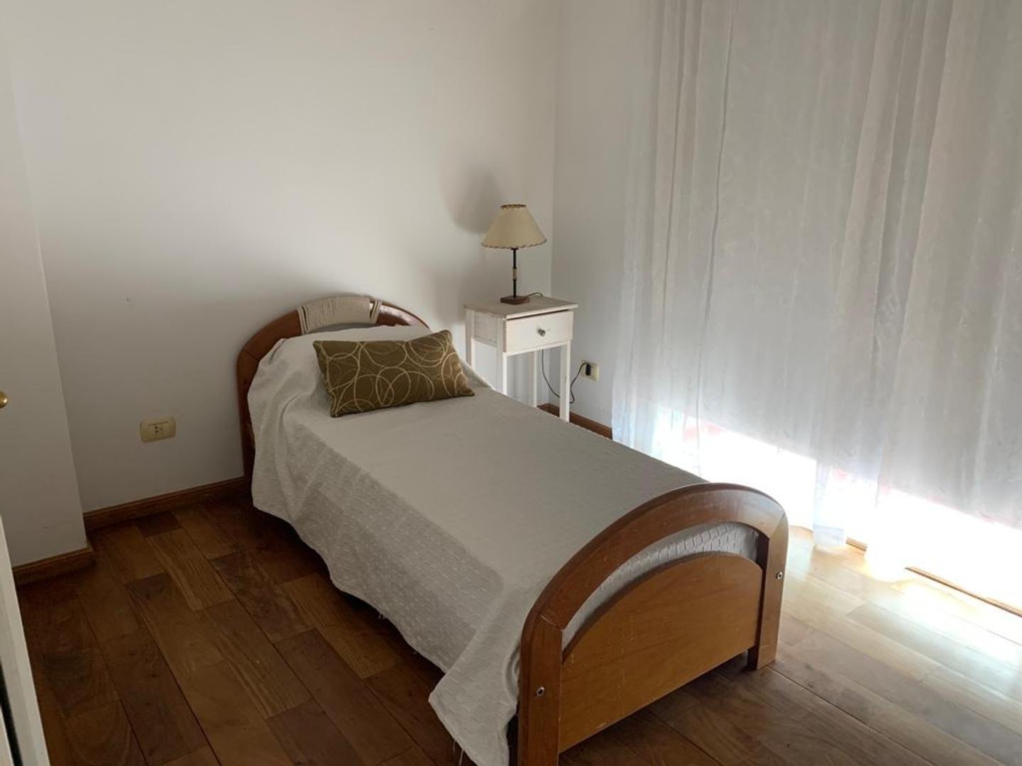 Muy lida casa en Golfers Country Club