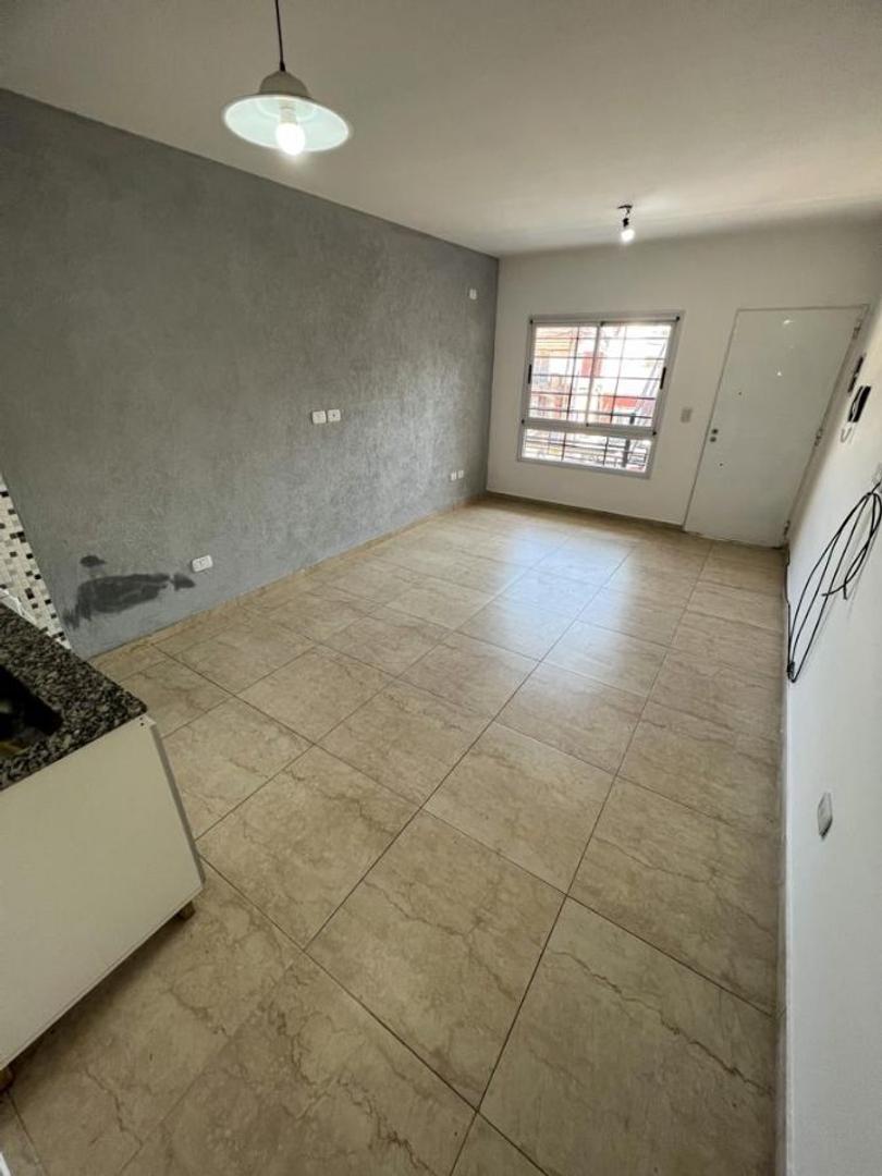 Departamento en Venta en Villa Luzuriaga, USD 51.000