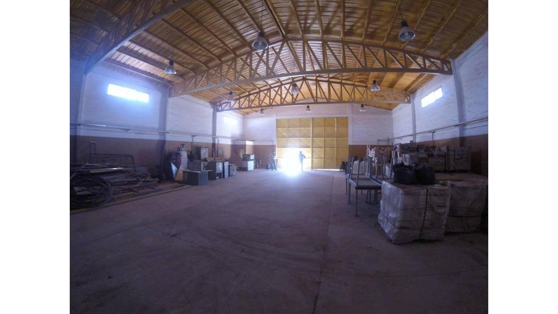 Alquilo base petrolera en Rincón de los Sauces.