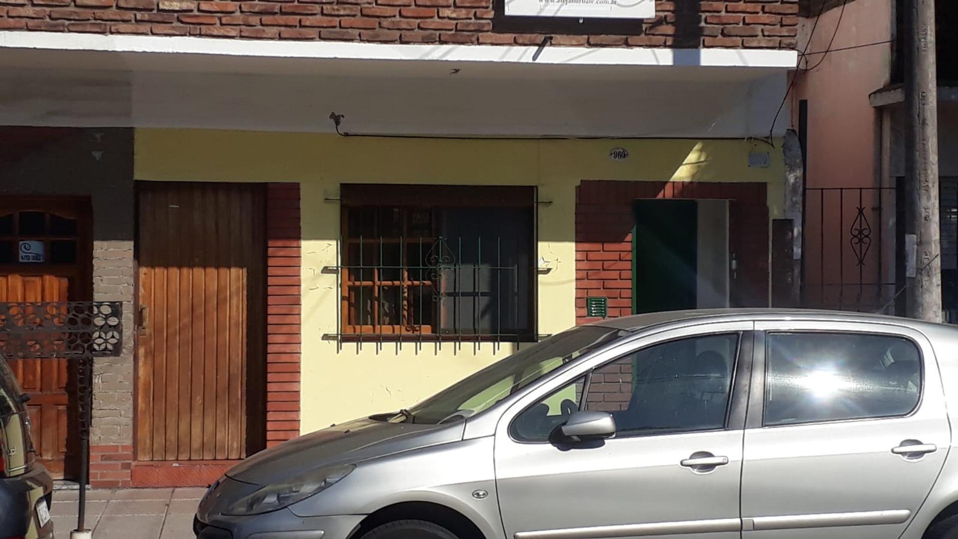 PH 2 ambientes 1º piso al frente.