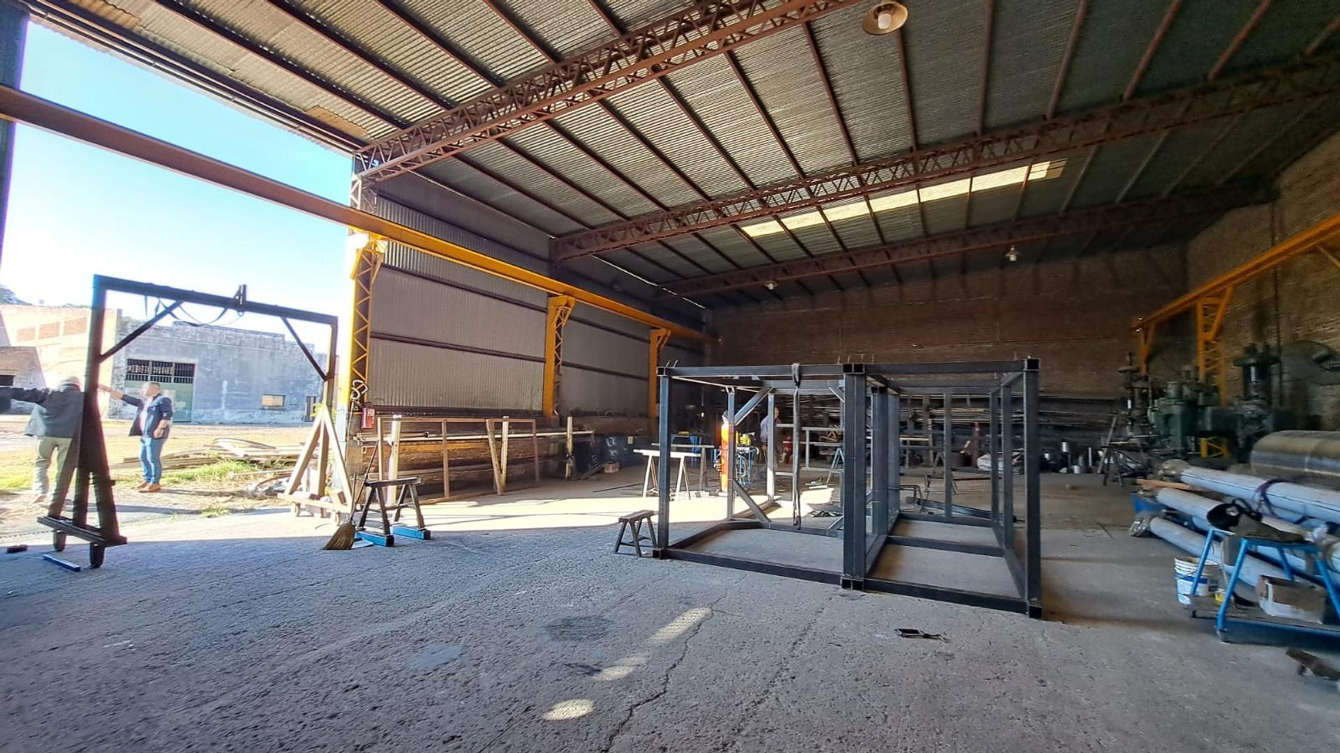 Excelente galpón industrial en venta – 1142 m² con gran pote
