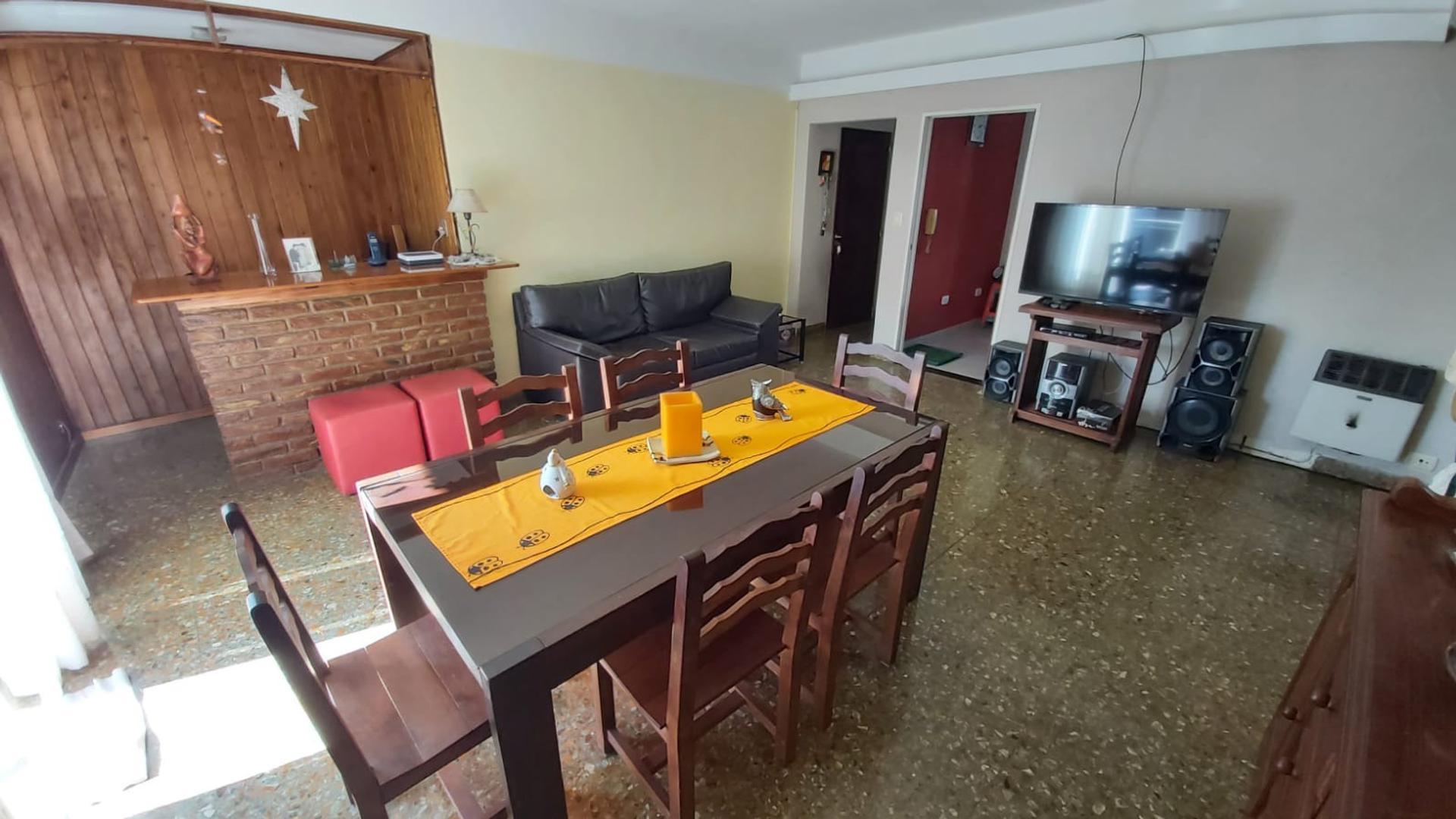Departamento en Venta en Villa Luzuriaga, USD 110.000
