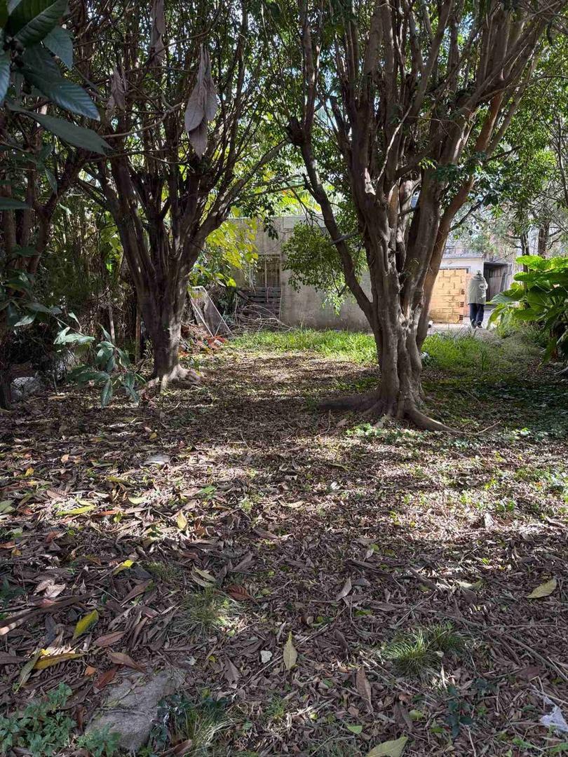 VENTA CASA GARAGE LOTE DE 375M SAN MARTIN PERMUTA