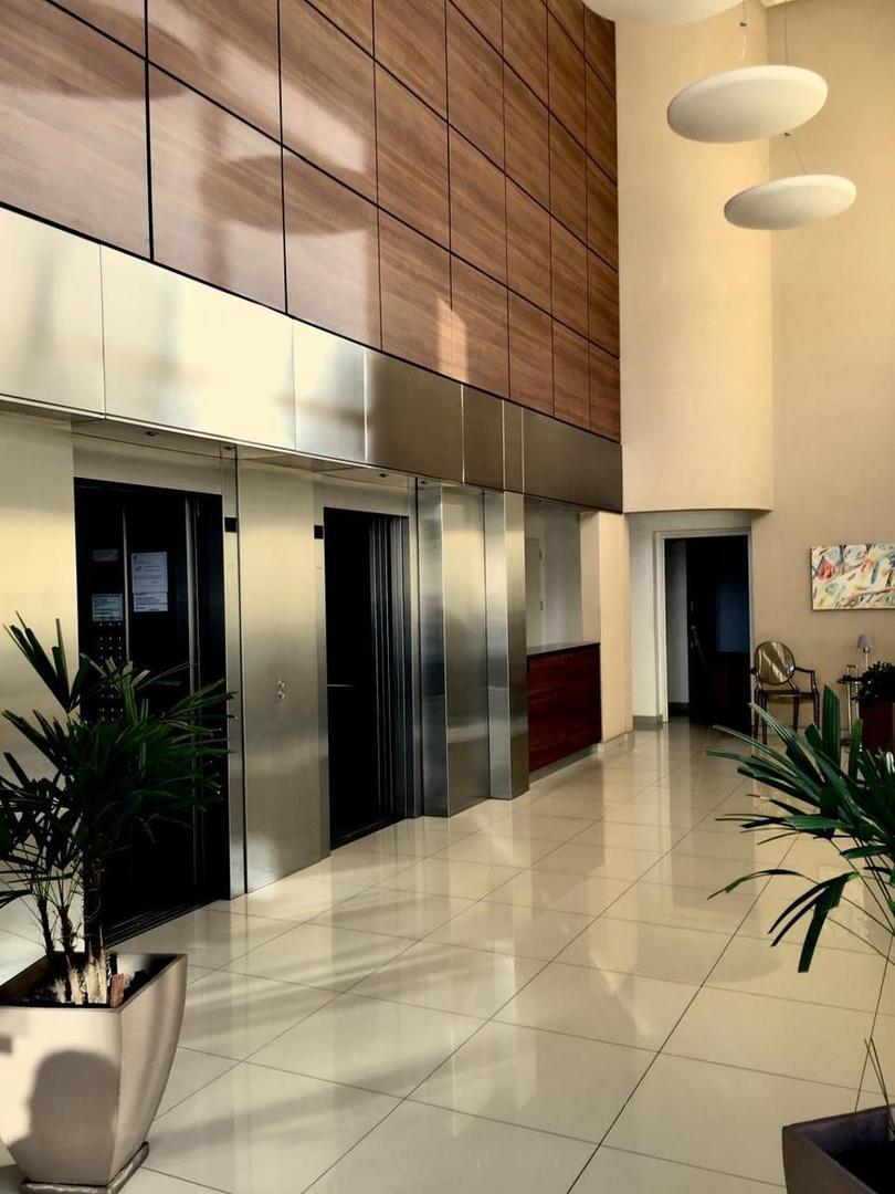 Avenida Presidente Peron  al 600