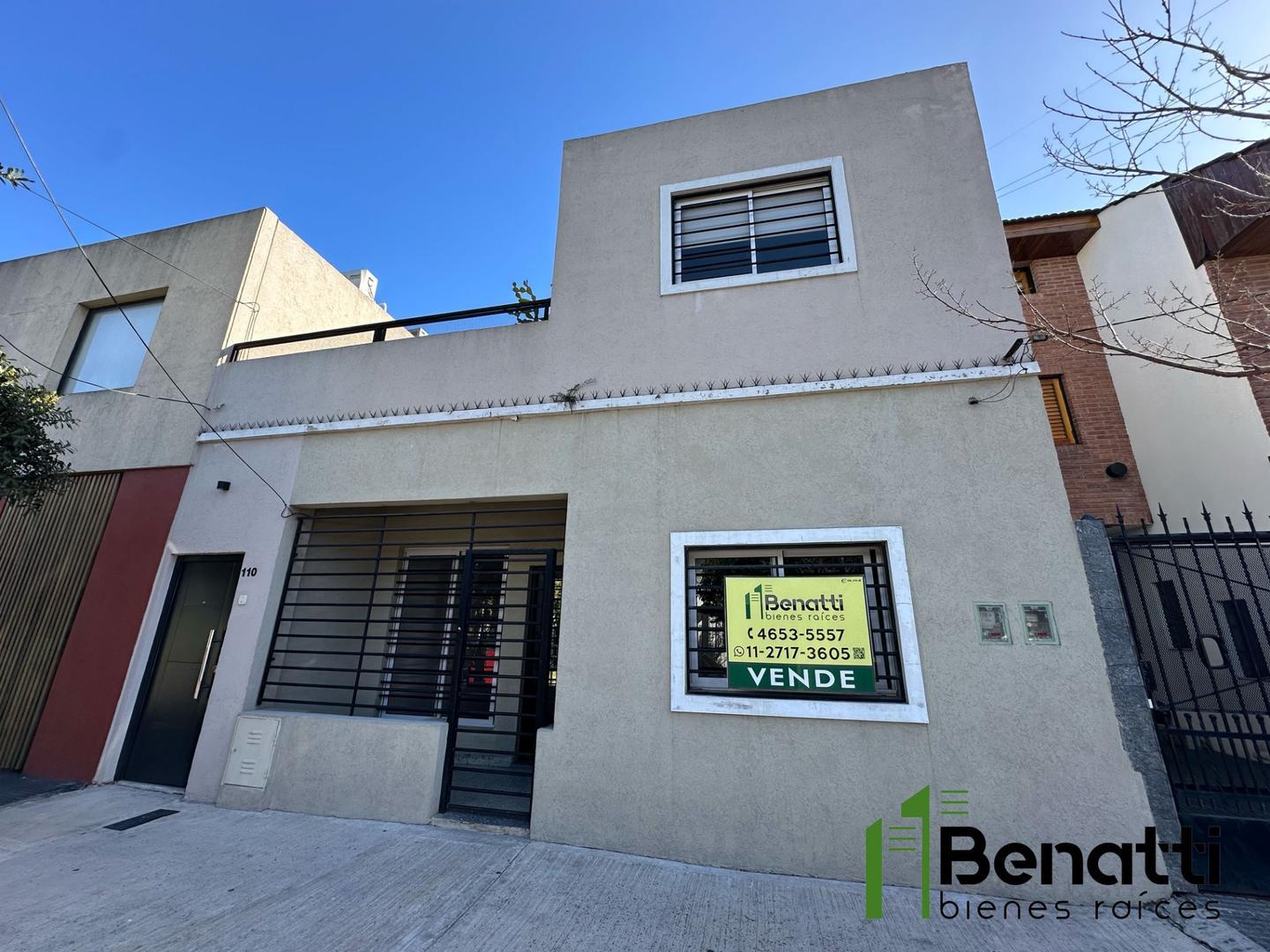 PH TIPO CASA 3 AMBIENTES AL FRENTE CON PATIO. SIN EXPENSAS